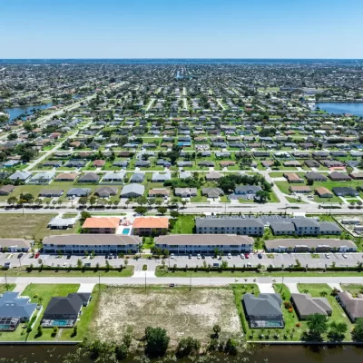 cape-summit-cape-coral-fl-context-aerial
